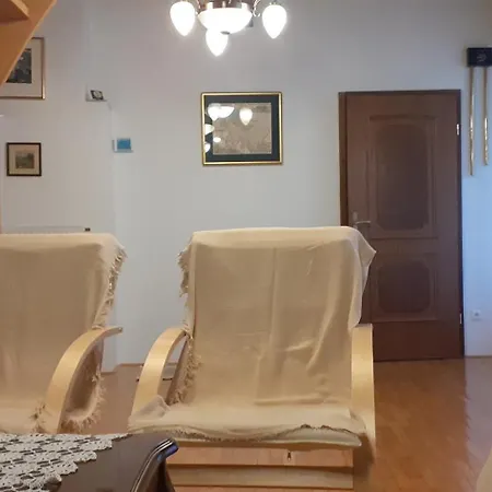 Lovely Old City-center Апартаменты *